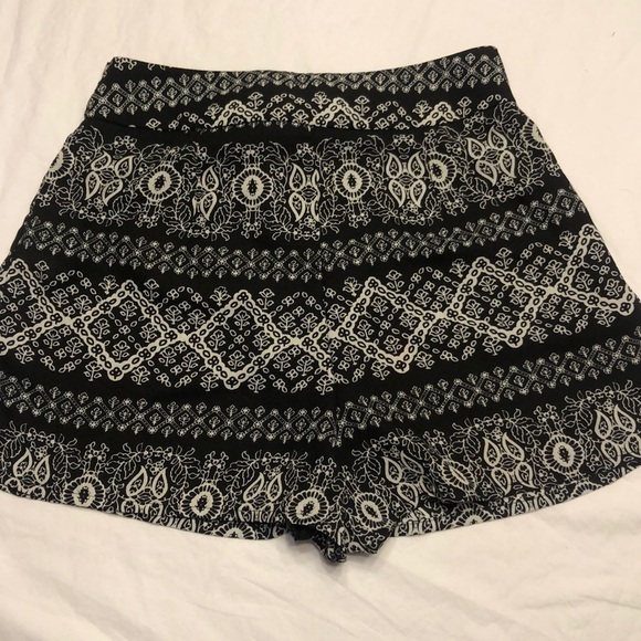 Monteau Shorts black and white - Picture 3 of 5